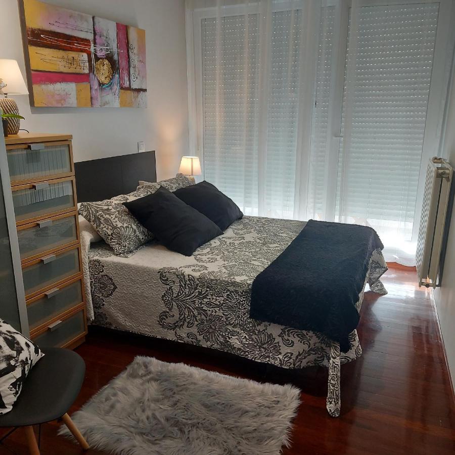 Soleado Piso Con Garaje Y Piscina A 8' Centro Apartment Castro Urdiales Ngoại thất bức ảnh