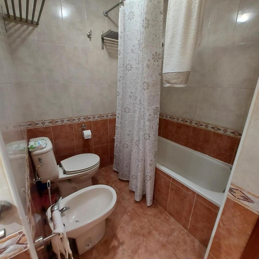 Soleado Piso Con Garaje Y Piscina A 8' Centro Apartment Castro Urdiales Ngoại thất bức ảnh