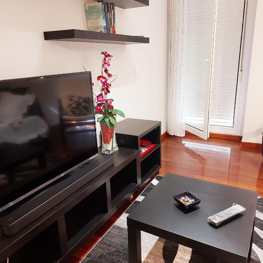 Soleado Piso Con Garaje Y Piscina A 8' Centro Apartment Castro Urdiales Ngoại thất bức ảnh