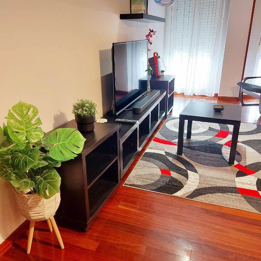 Soleado Piso Con Garaje Y Piscina A 8' Centro Apartment Castro Urdiales Ngoại thất bức ảnh